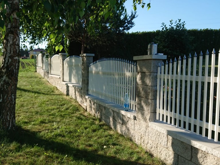 Aluminum fence 7