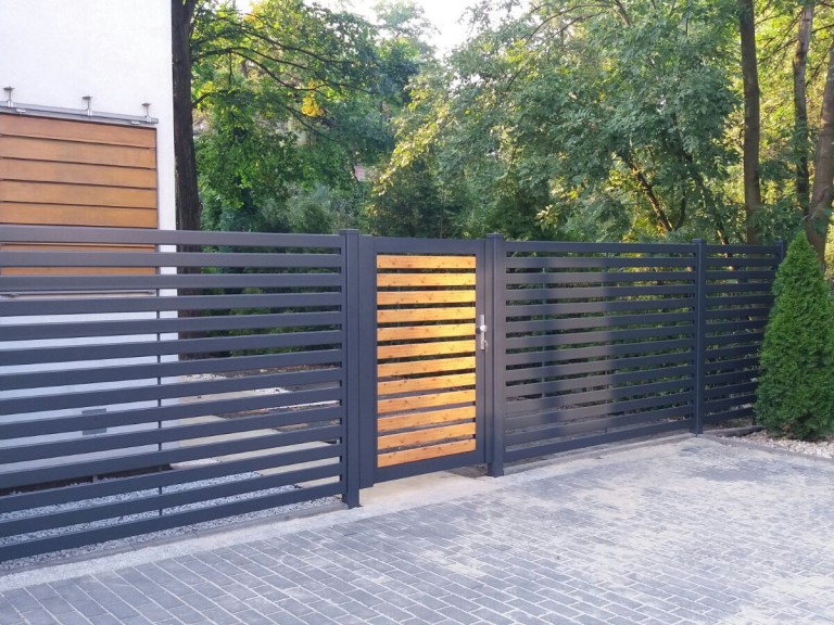 Aluminum fence 9