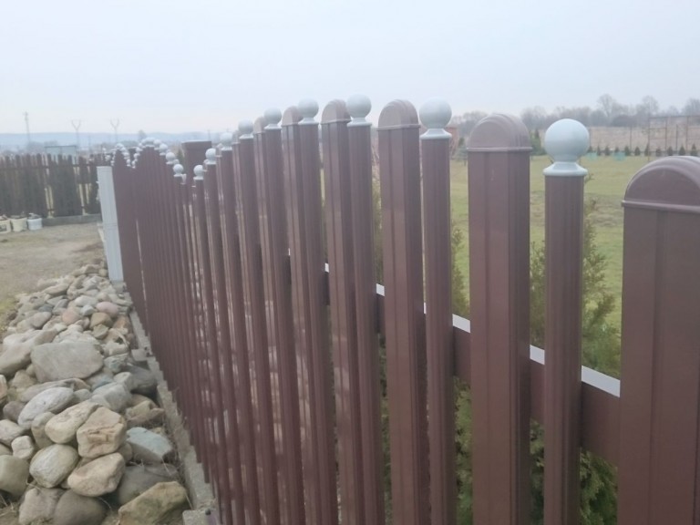 Aluminum fence 12