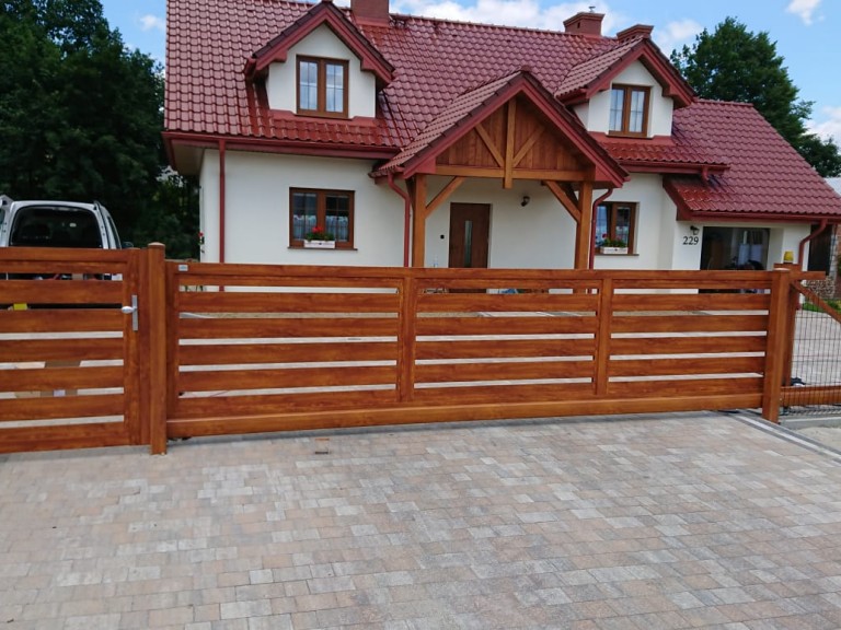 aluminum sliding gate